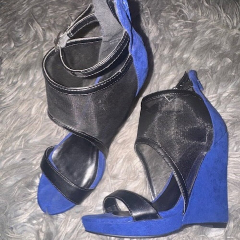 ShoeDazzle - 5.5 - Blue and Black -Heel Wedge